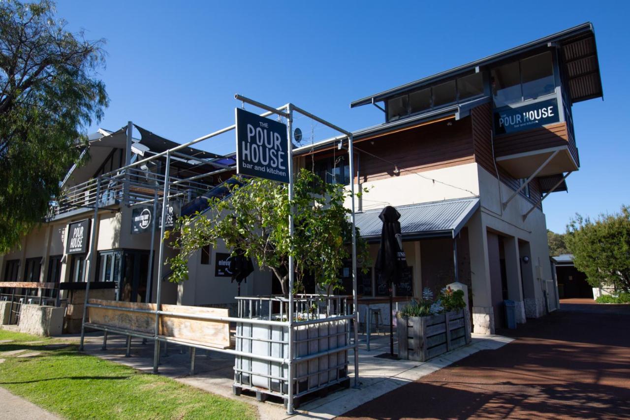 Dunsborough Apartments & Suites Bagian luar foto