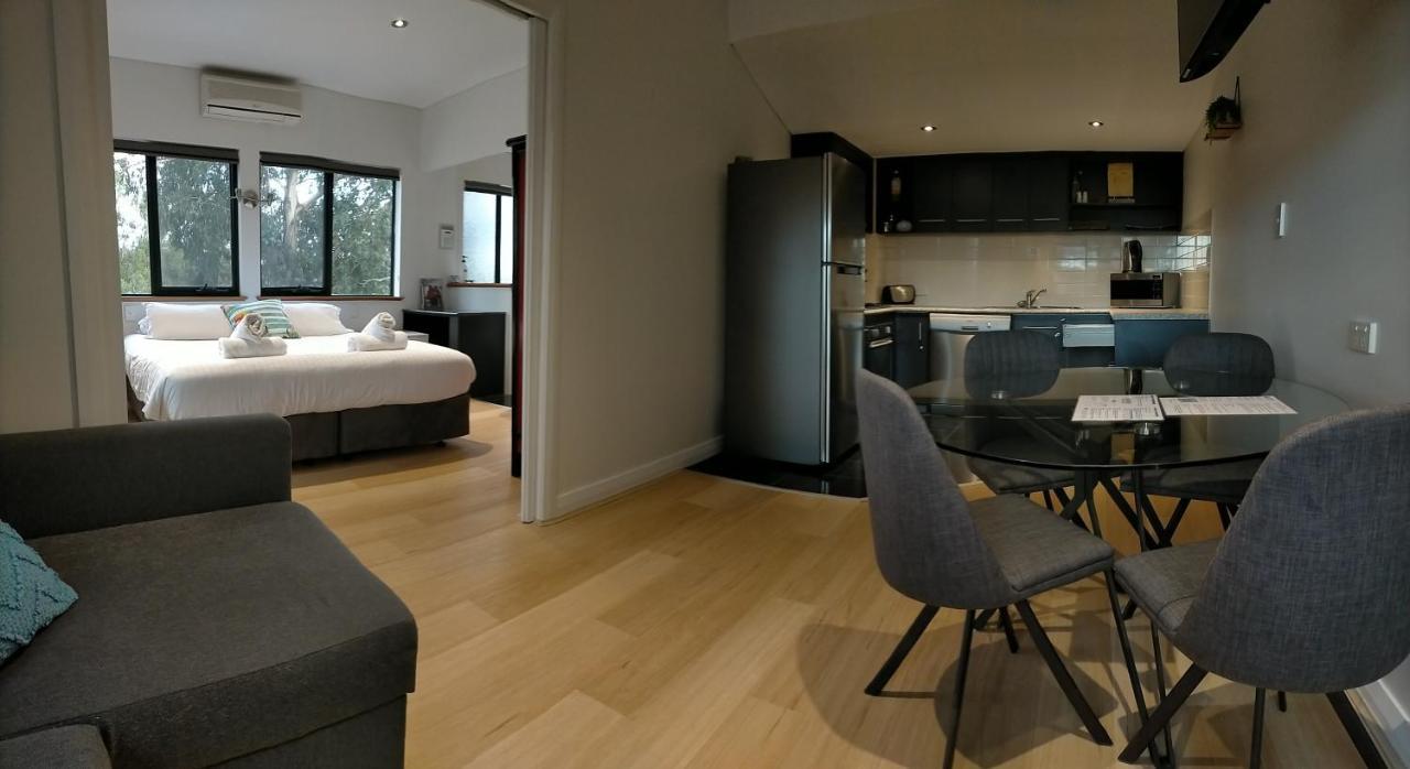 Dunsborough Apartments & Suites Bagian luar foto