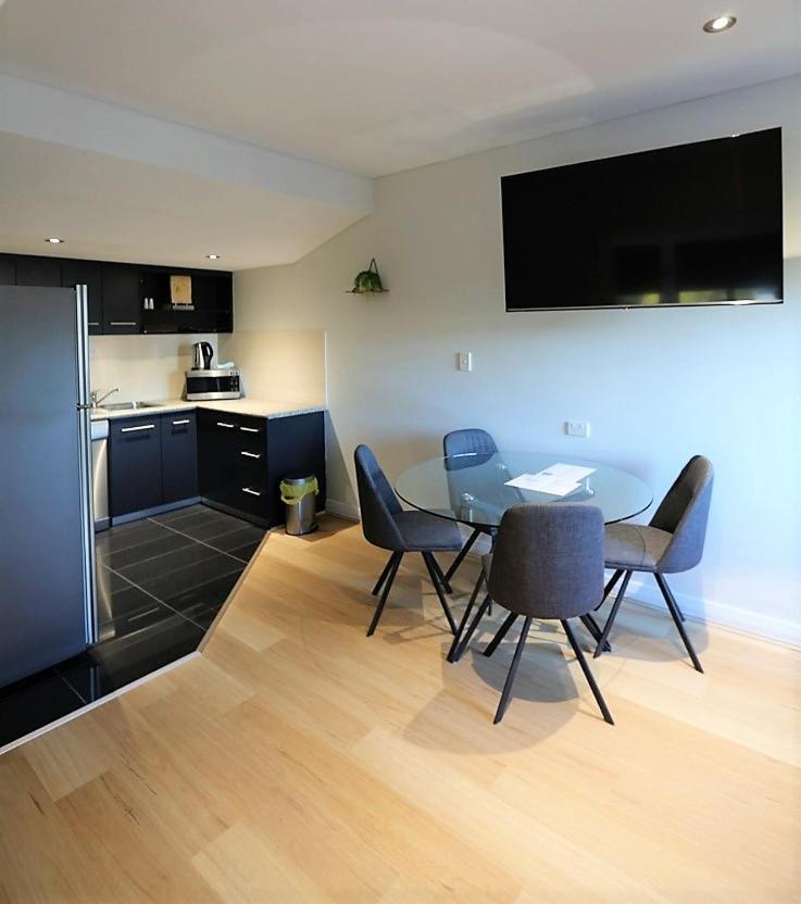Dunsborough Apartments & Suites Bagian luar foto