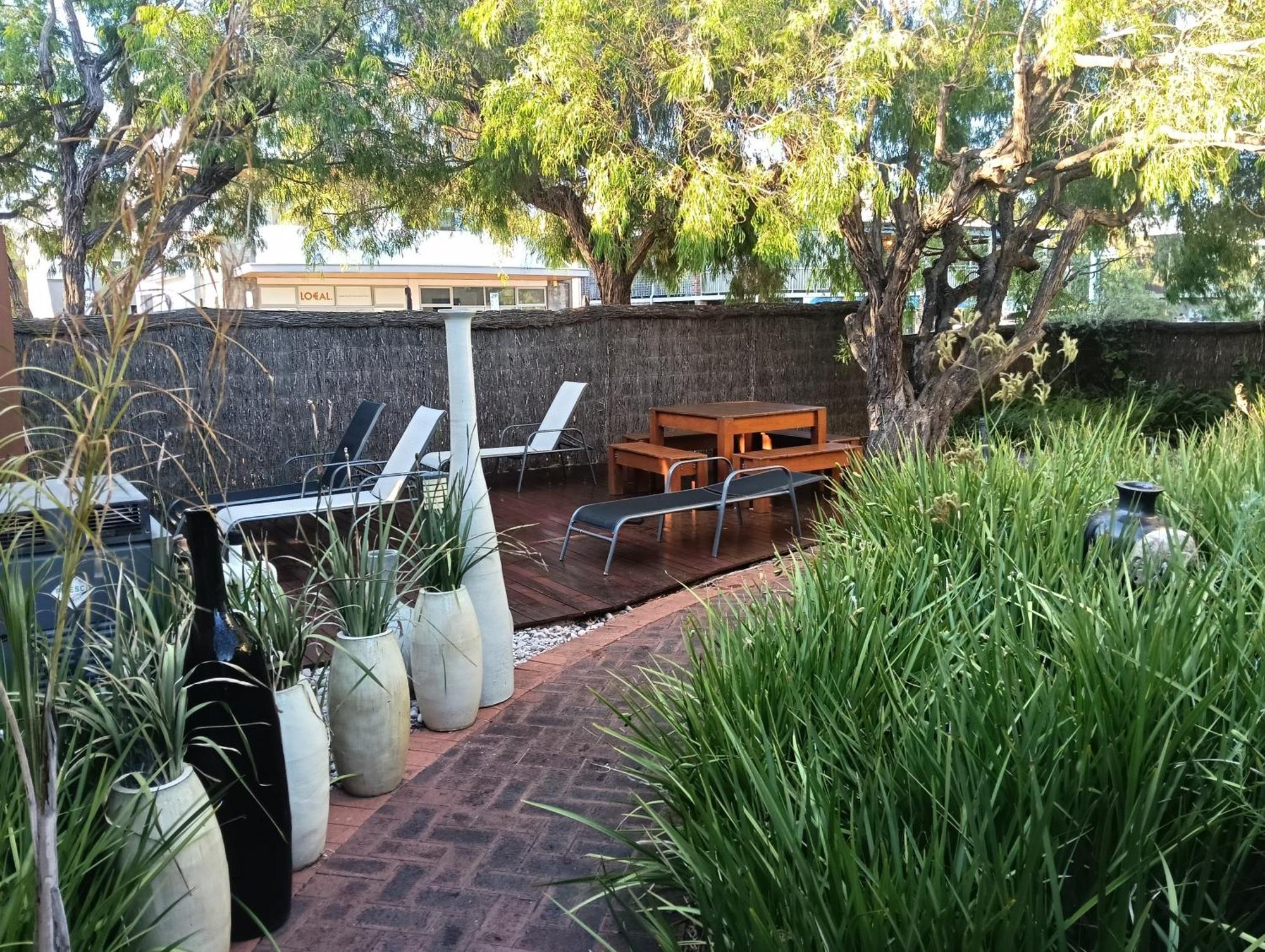 Dunsborough Apartments & Suites Bagian luar foto